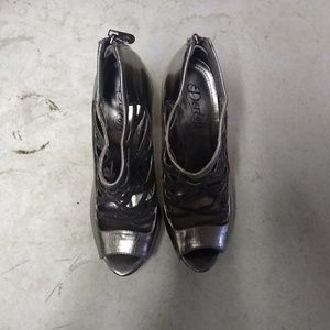Used ladies shoe